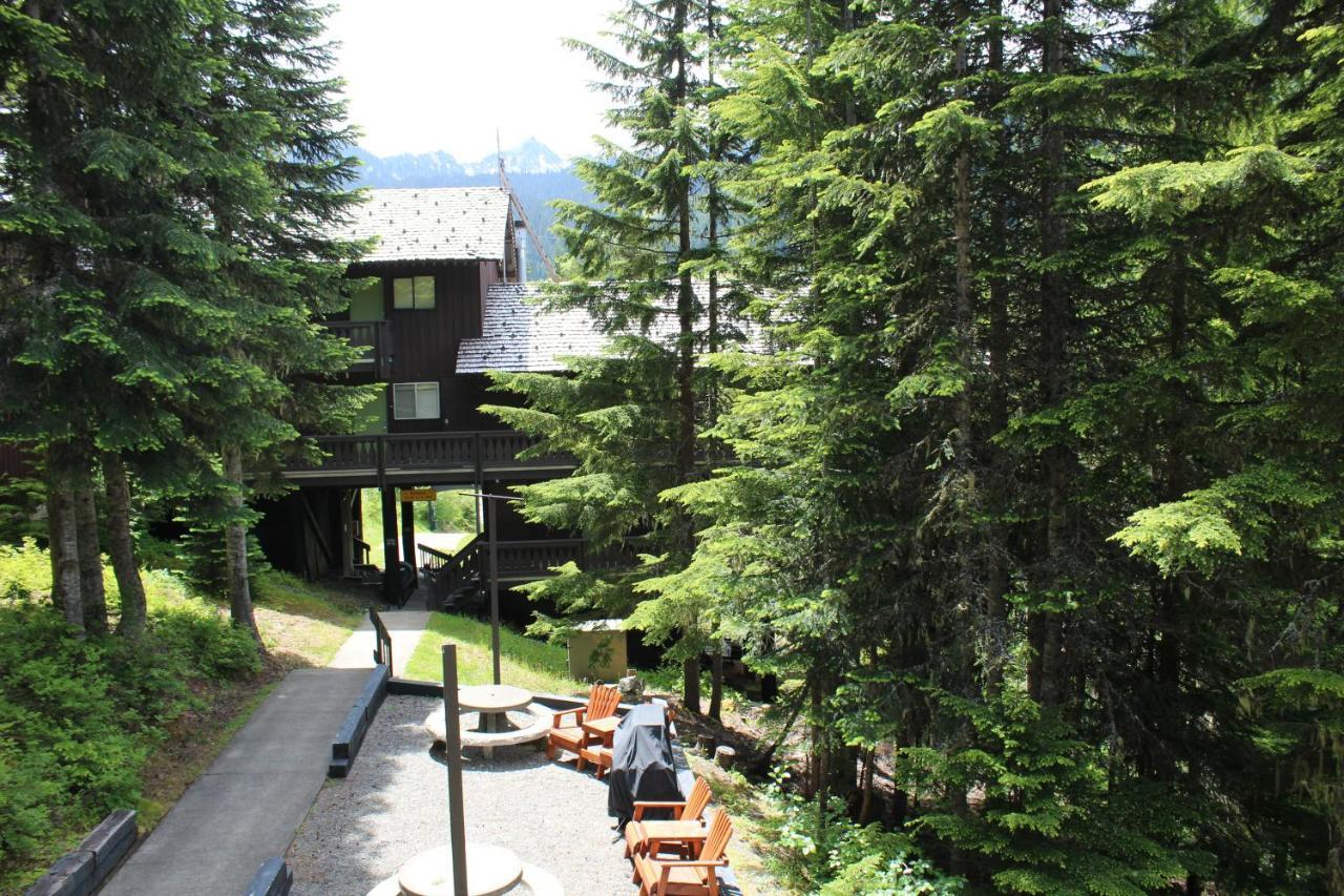 Crystal Chalets Greenwater Exterior photo